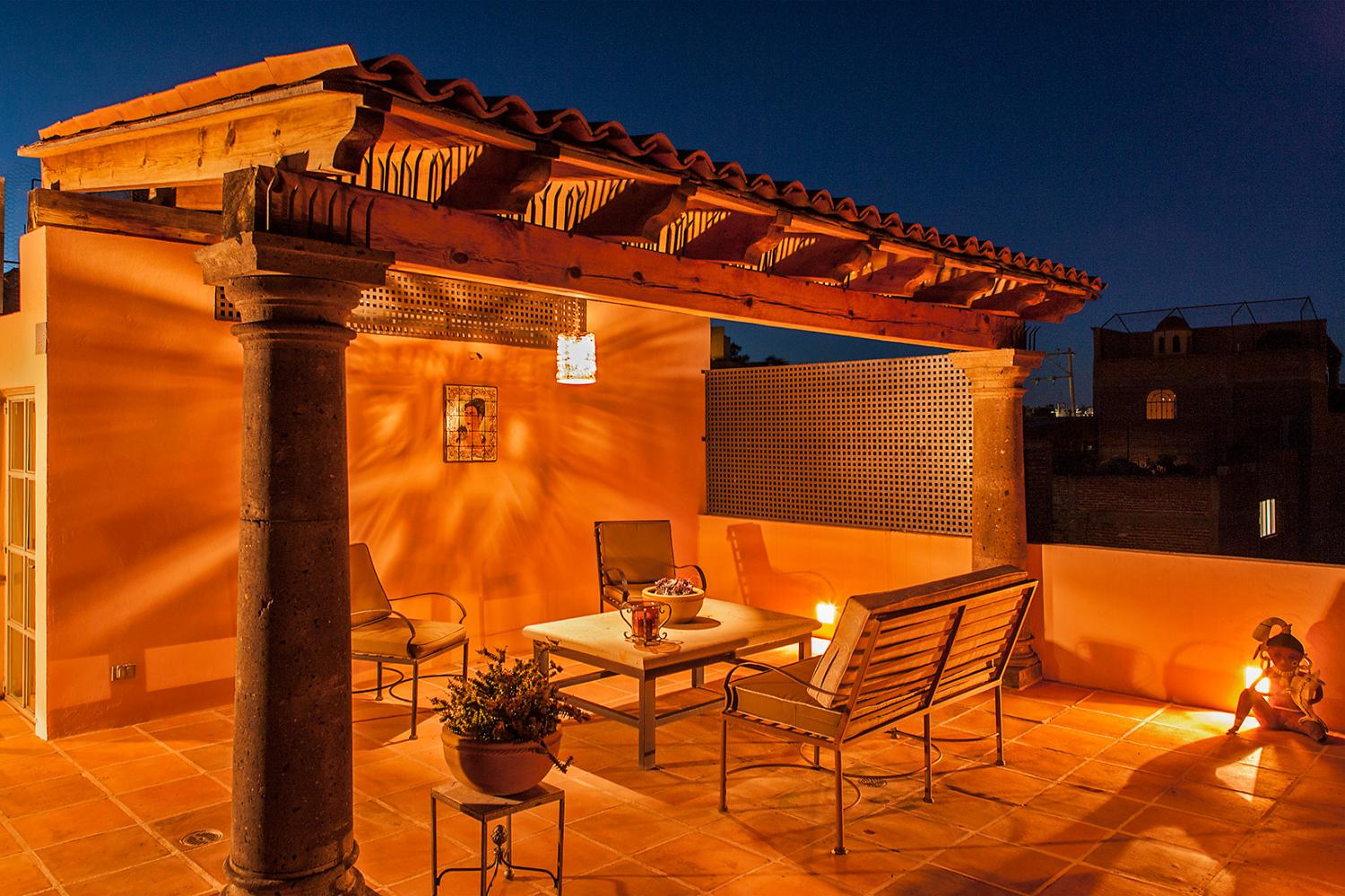 San Rafael Casa Oasis Roof-Top Deck